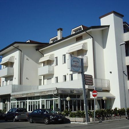 Hotel Zodiaco Лидо ди Йезоло Екстериор снимка