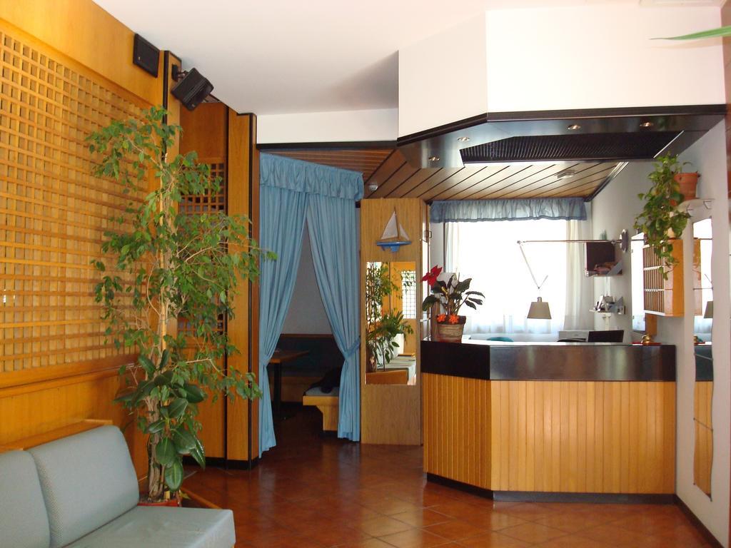 Hotel Zodiaco Лидо ди Йезоло Екстериор снимка