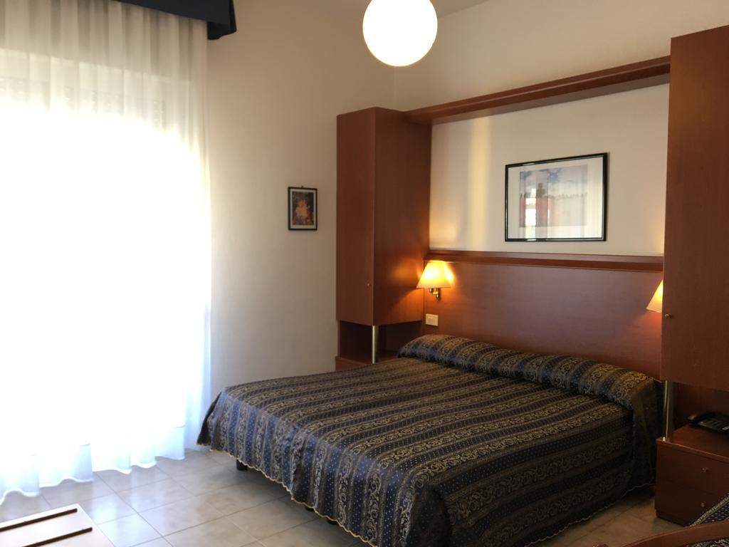 Hotel Zodiaco Лидо ди Йезоло Екстериор снимка