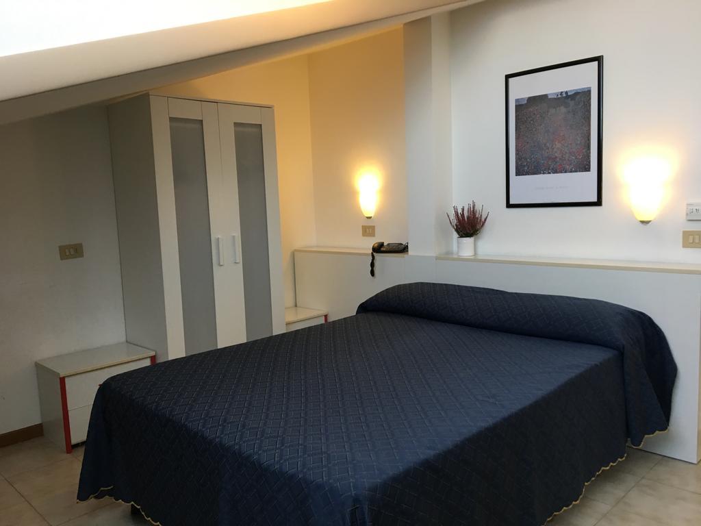 Hotel Zodiaco Лидо ди Йезоло Екстериор снимка