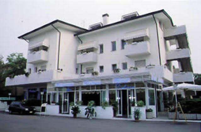 Hotel Zodiaco Лидо ди Йезоло Екстериор снимка